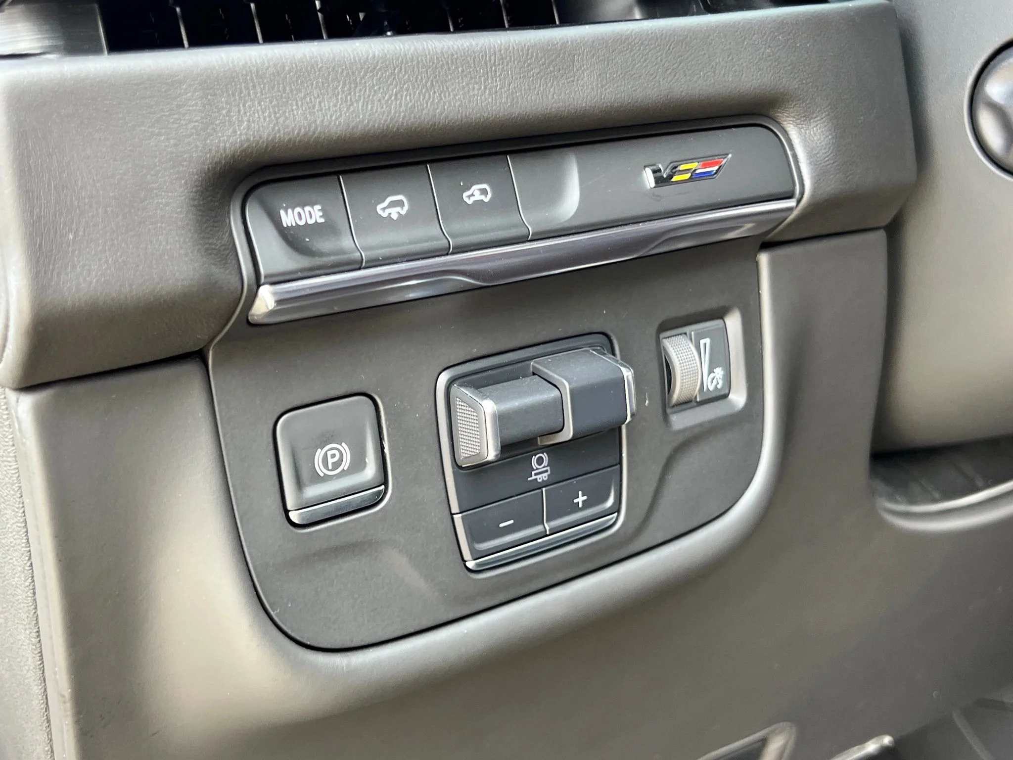 Used 2025 Black Cadillac V-Series image 38