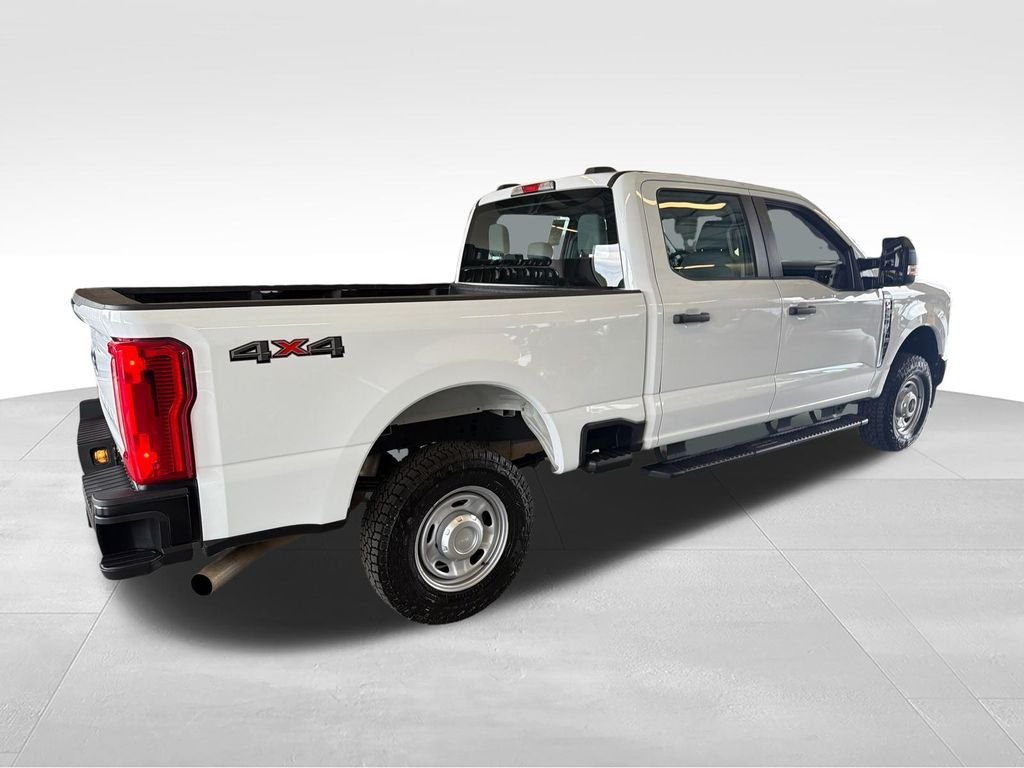 Used 2026 White Ford XL image 5