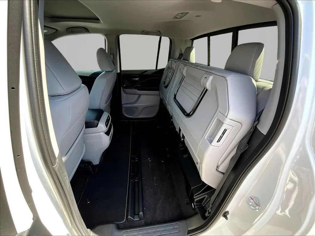 New 2026 Platinum White Pearl Honda RTL image 24
