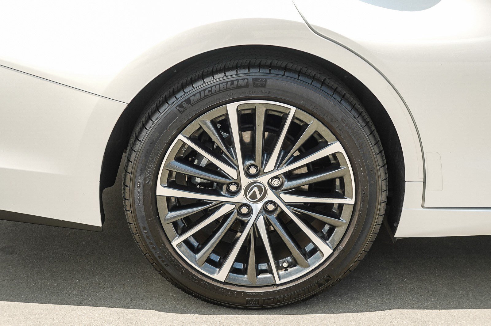 Used 2025 Eminent White Pearl Lexus 350 image 12