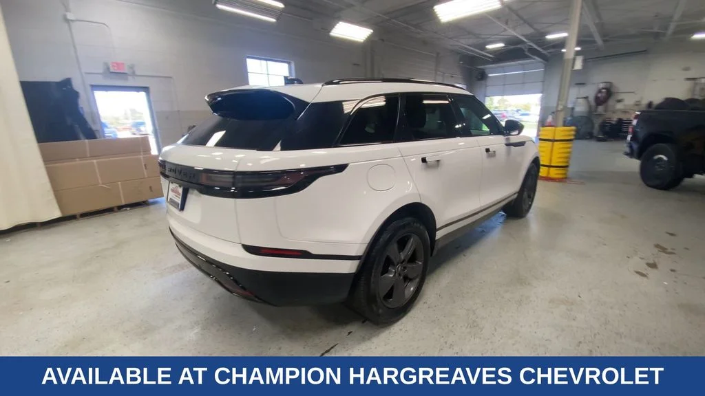 Used 2025 Fuji White Land Rover Dynamic SE image 10