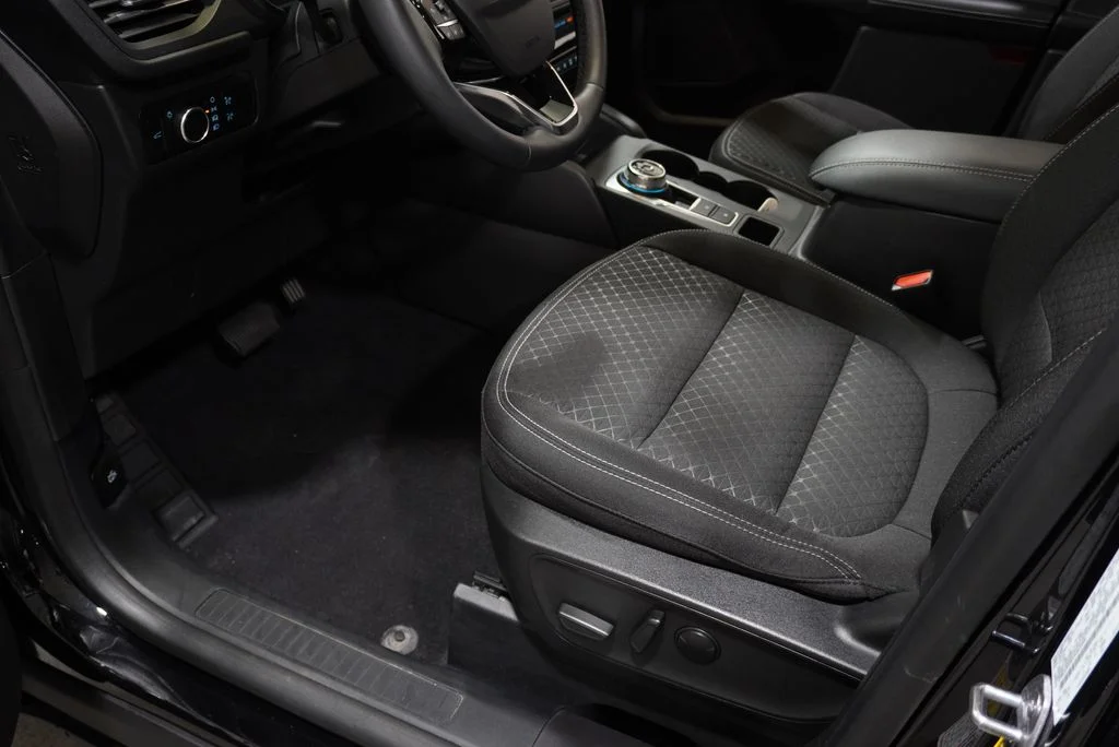 Used 2023 Black Ford Active image 27