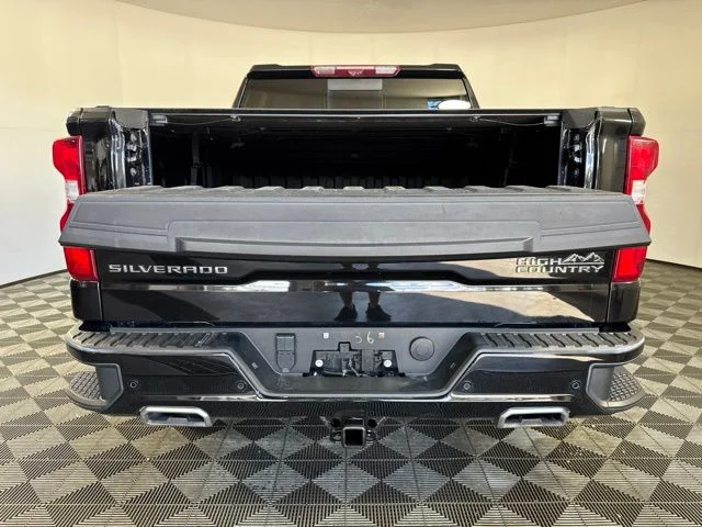 Certified Used 2022 Black Metallic Chevrolet High Country image 21