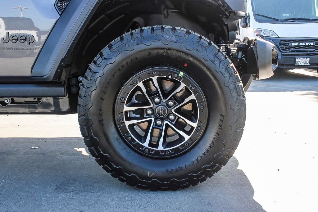 New 2026 Granite Crystal Metallic Clearcoat Jeep Willys image 11