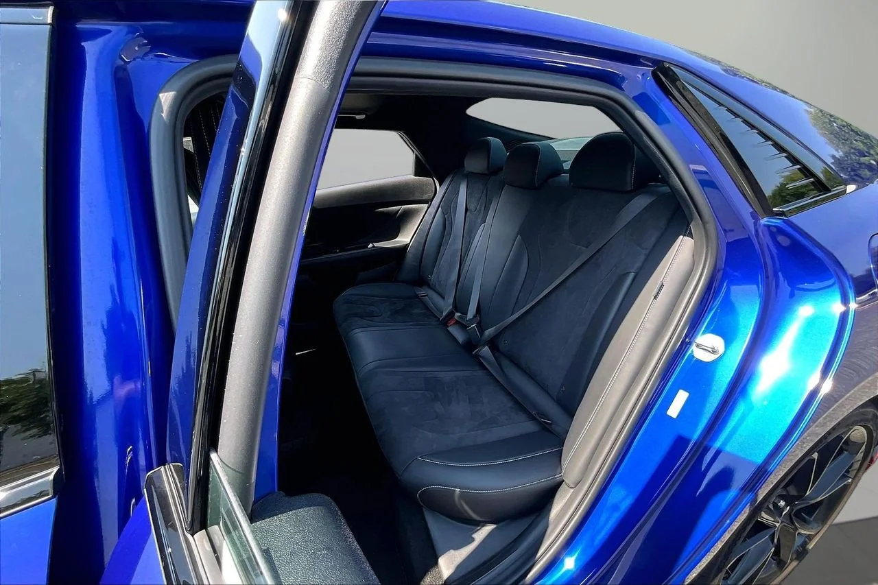 Used 2025 Blue Hyundai Base image 21