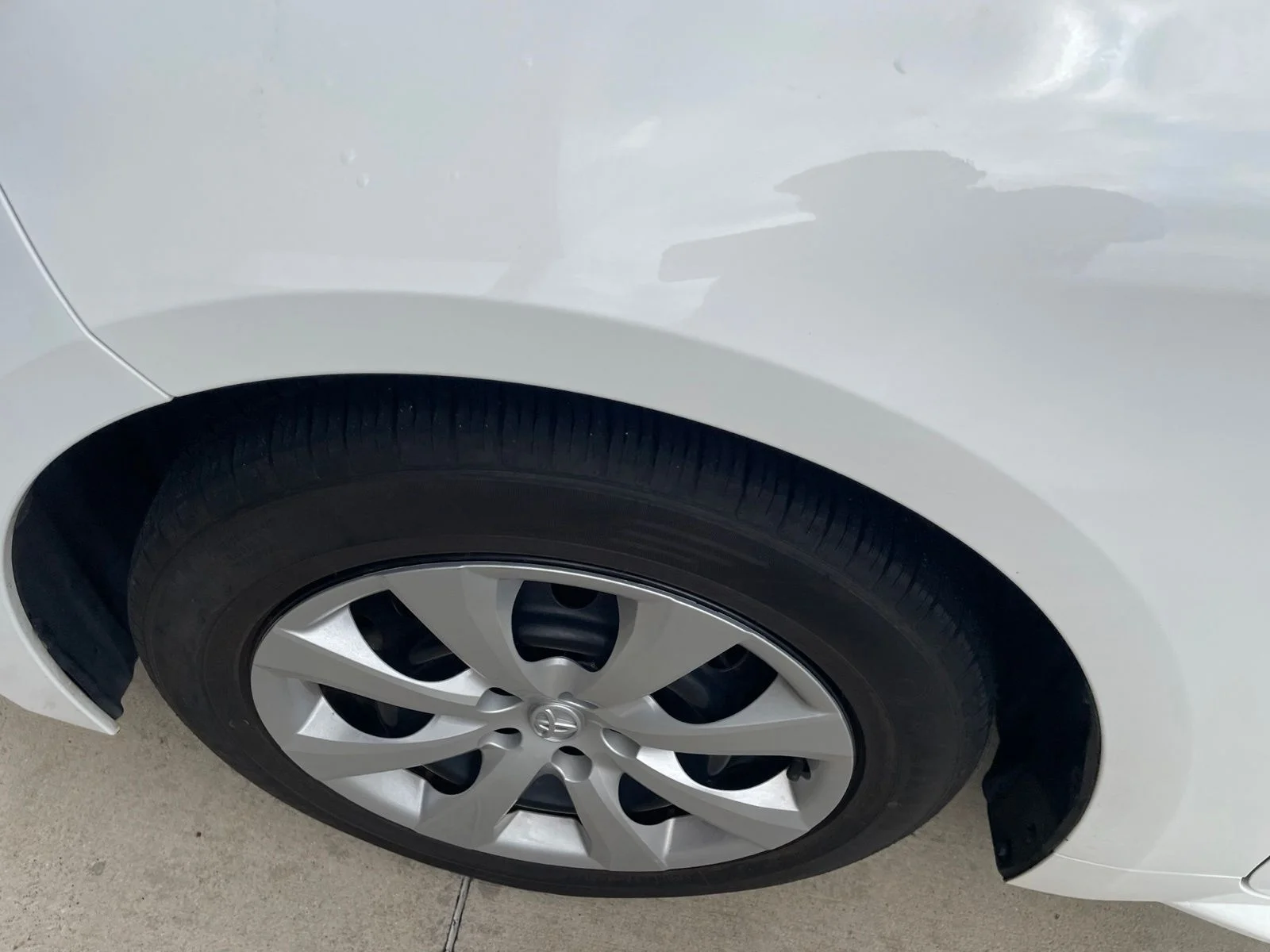 Used 2024 White Toyota LE image 25