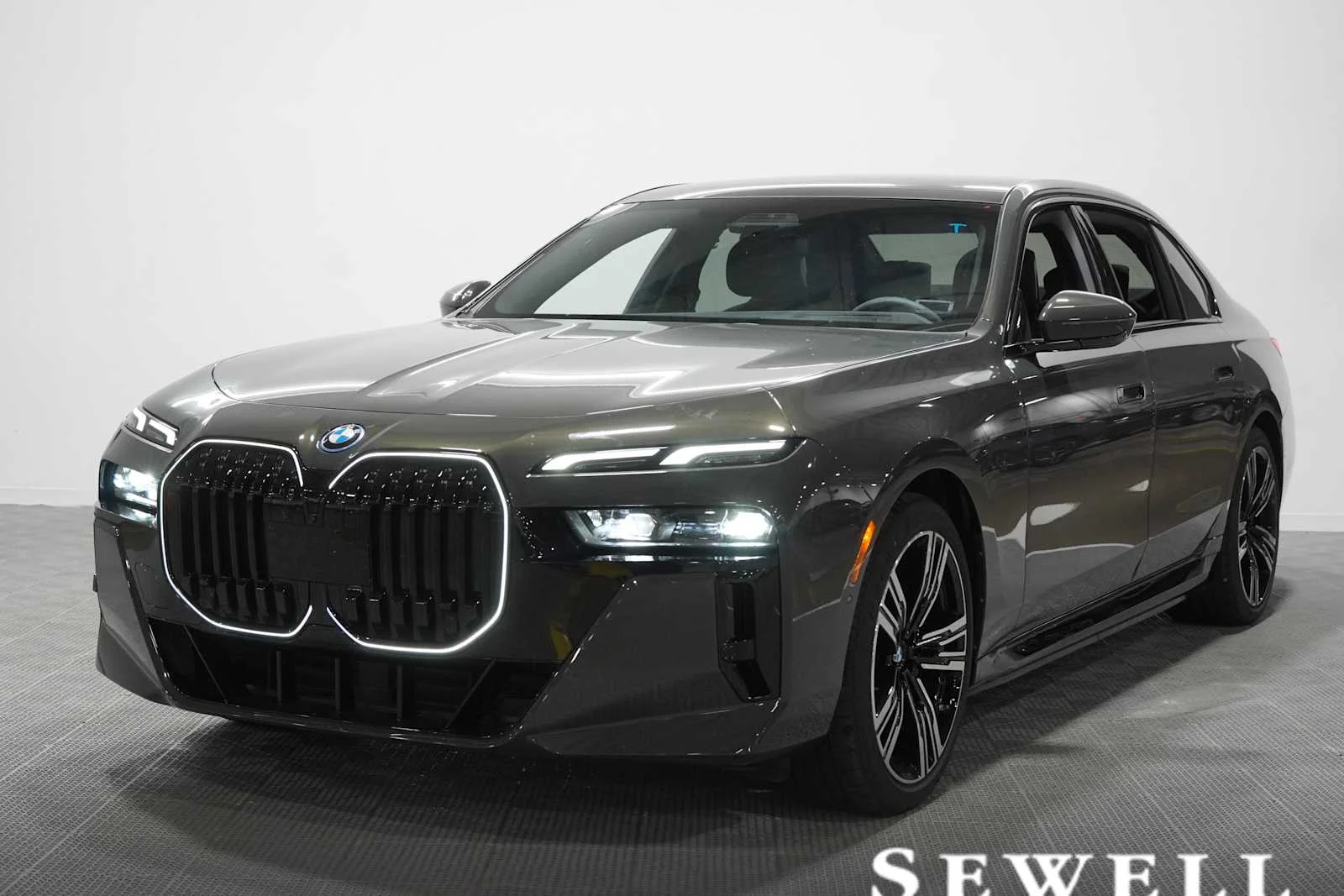 2024 BMW i7 eDrive50's photo