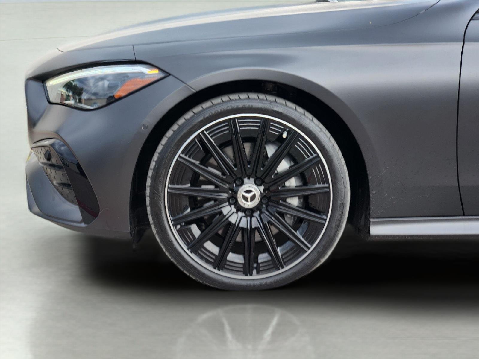 Used 2024 Gray Mercedes-Benz 4MATIC® image 9