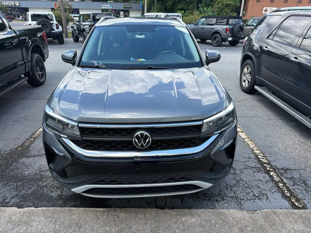 Used 2022 Gray Volkswagen 1.5T SE image 1