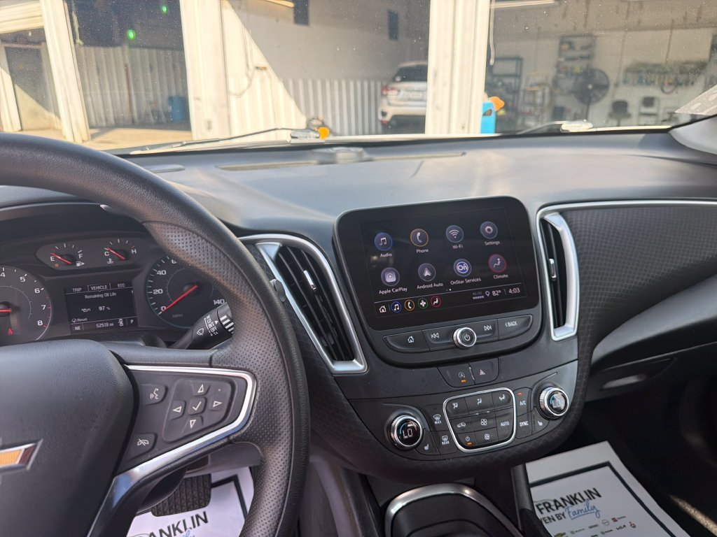 Used 2025 White Chevrolet LT image 21