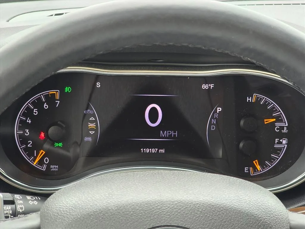 Used 2017 Gray Jeep Limited image 7