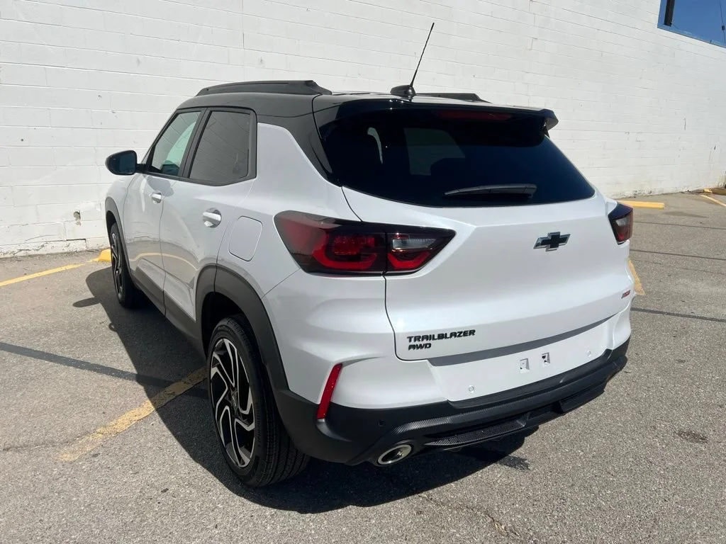 New 2026 Iridescent Pearl Tricoat Chevrolet RS image 3