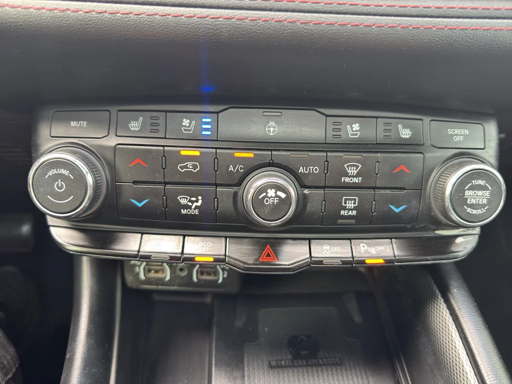 Used 2021 Vice White Dodge R/T image 38