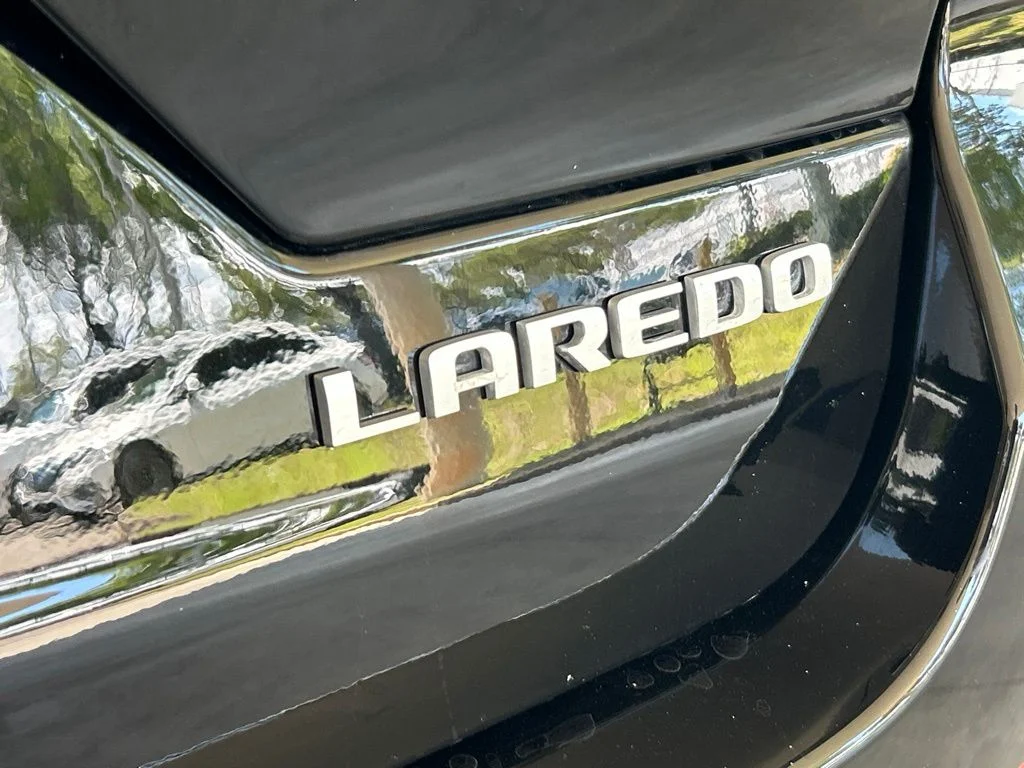 Used 2025 Black Jeep Laredo image 18