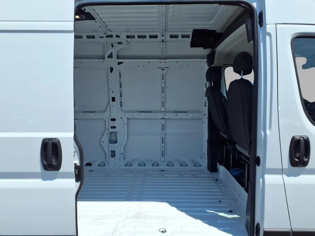 New 2026 Bright White Clear-Coat Exterior Paint RAM High Roof image 19