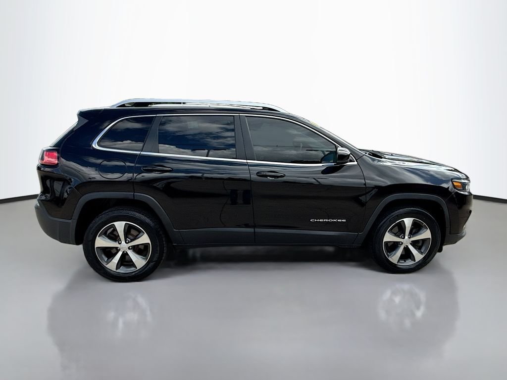 Used 2020 Diamond Black Crystal Pearlcoat Jeep Limited image 8