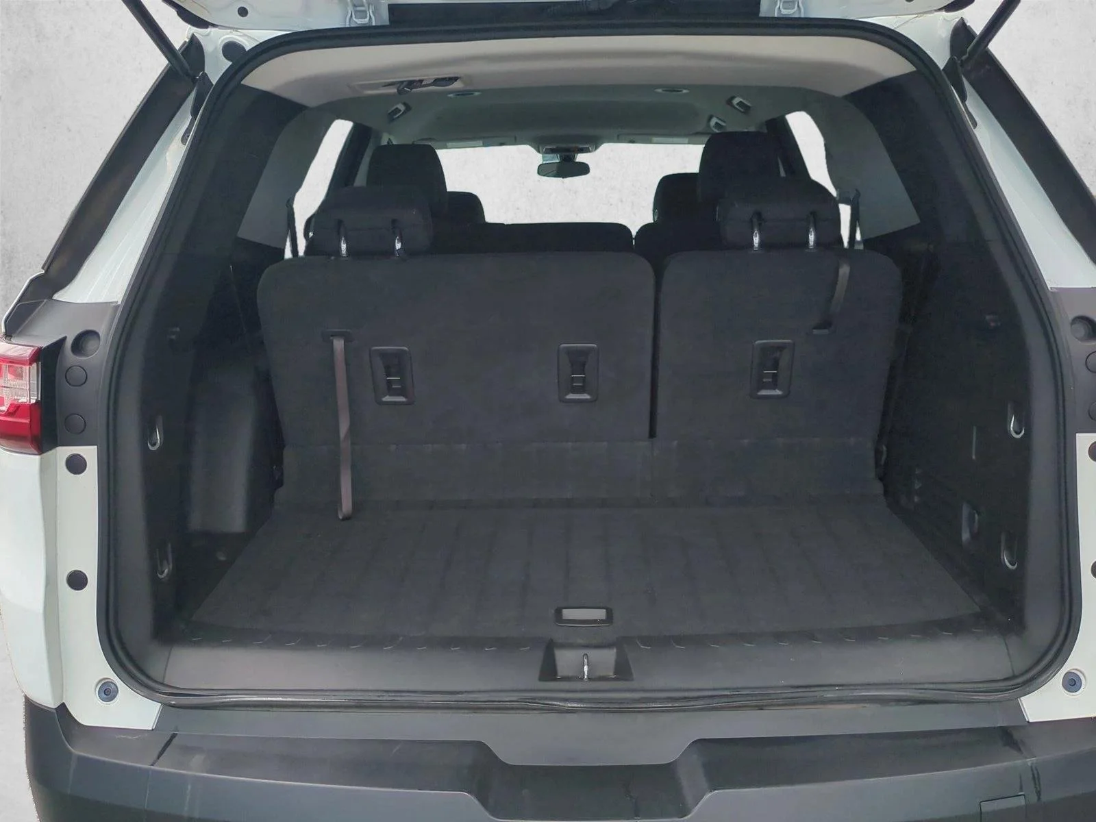 Used 2019 Summit White Chevrolet LS image 6