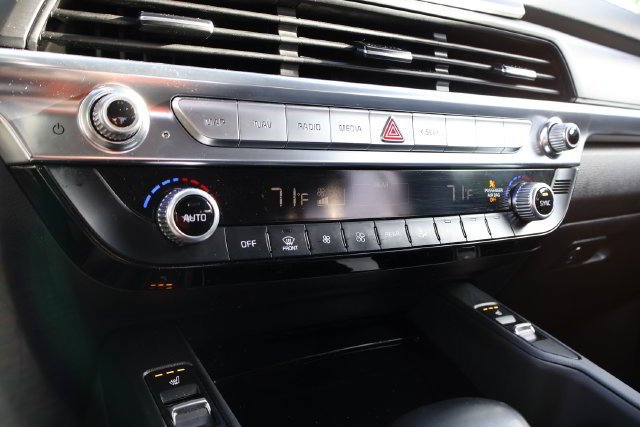 Used 2022 White Kia S image 23