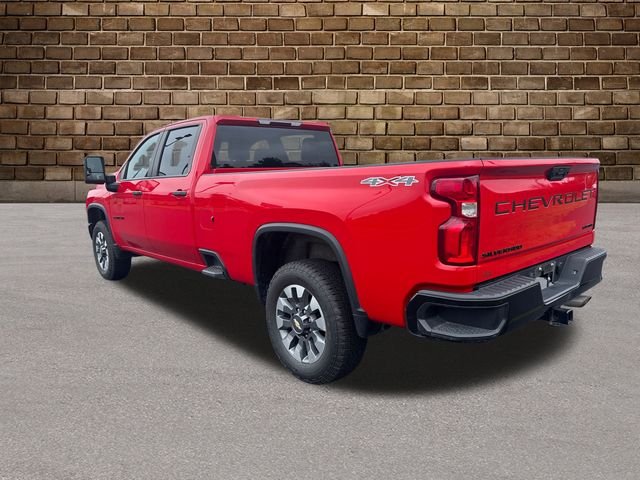 2021 Chevrolet Silverado 2500HD Custom photo 3