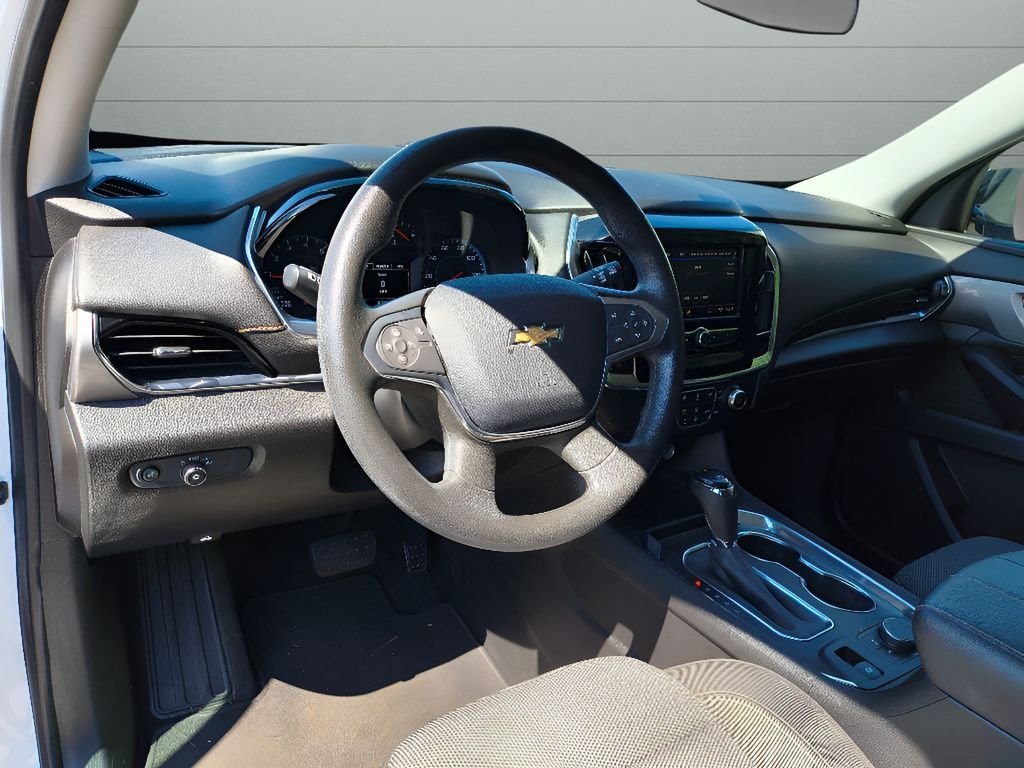 Used 2020 Summit White Chevrolet LS image 17