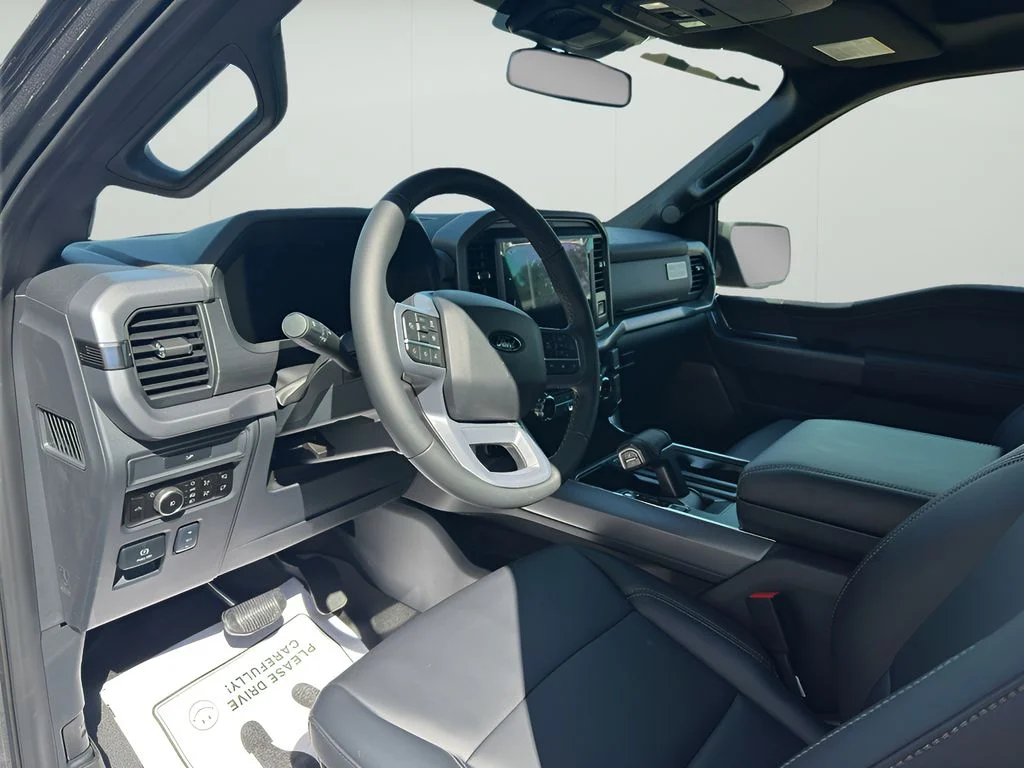 New 2026 Carbonized Gray Metallic Ford XLT image 13