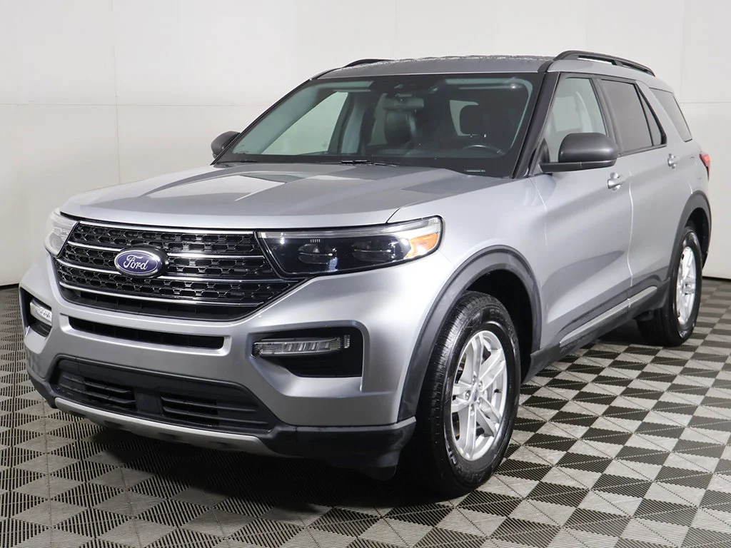 Used 2022 Silver Ford XLT image 8