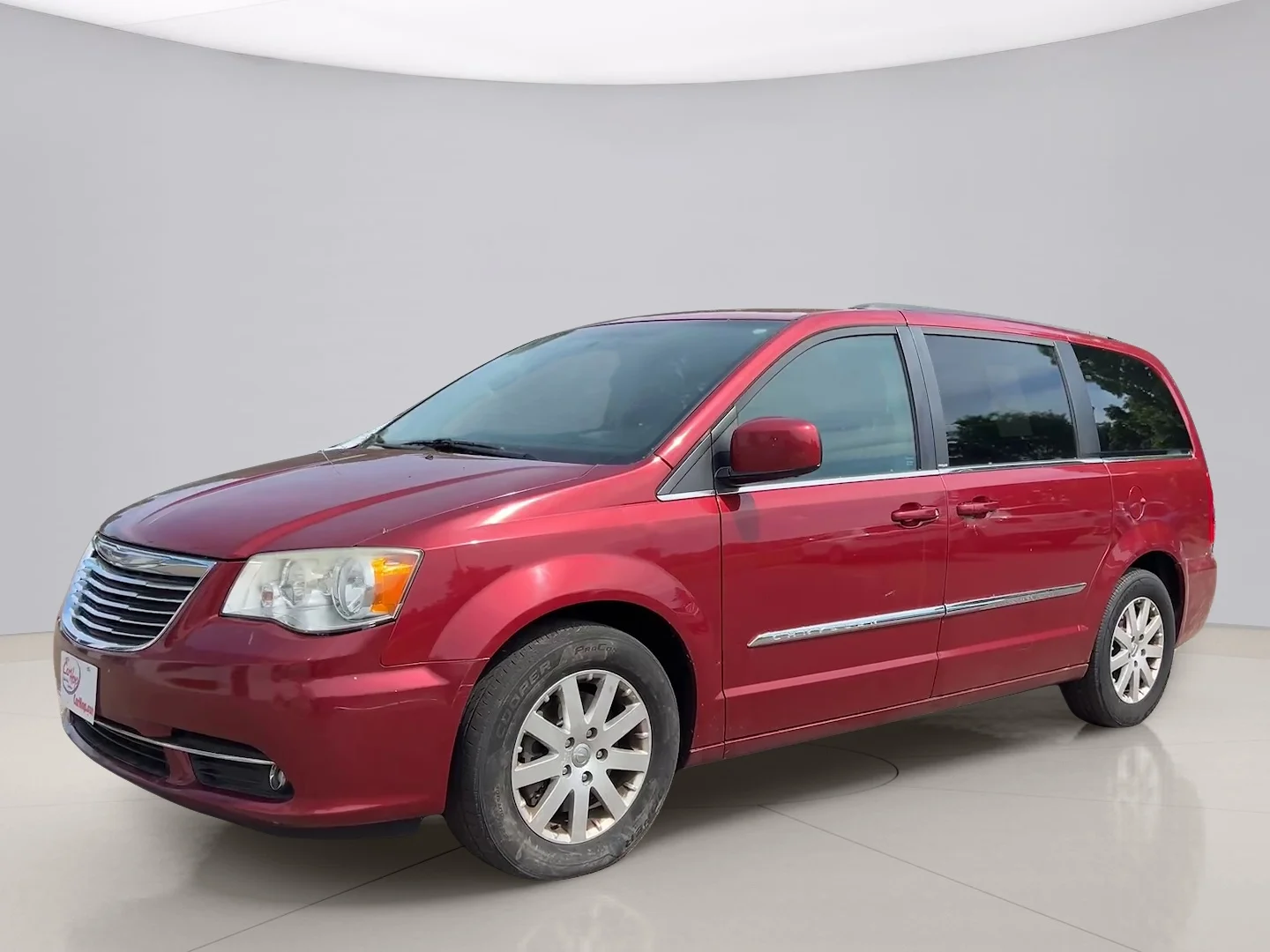 2014 Chrysler Town & Country Touring's photo