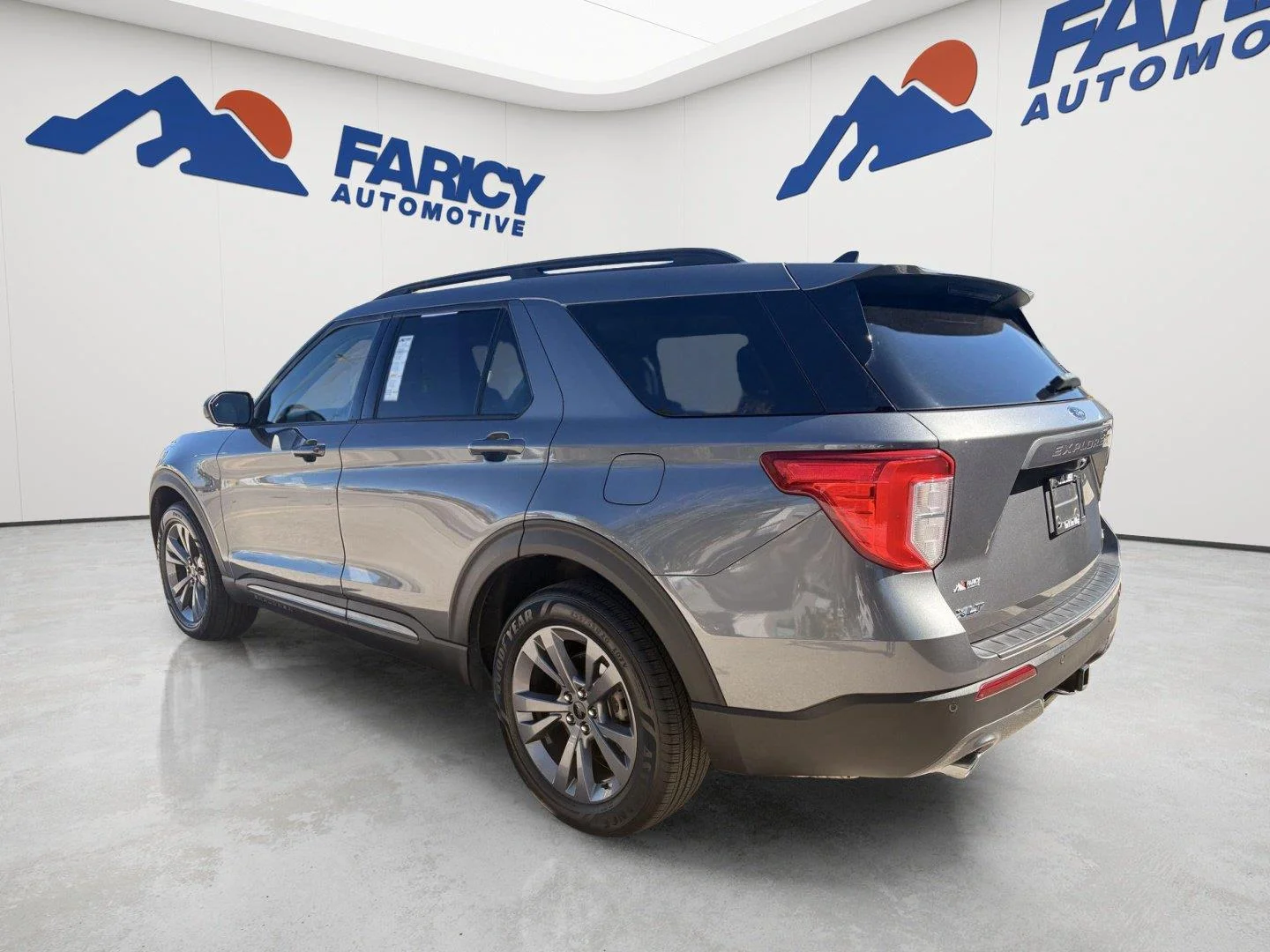 Used 2023 Carbonized Gray Ford XLT image 3