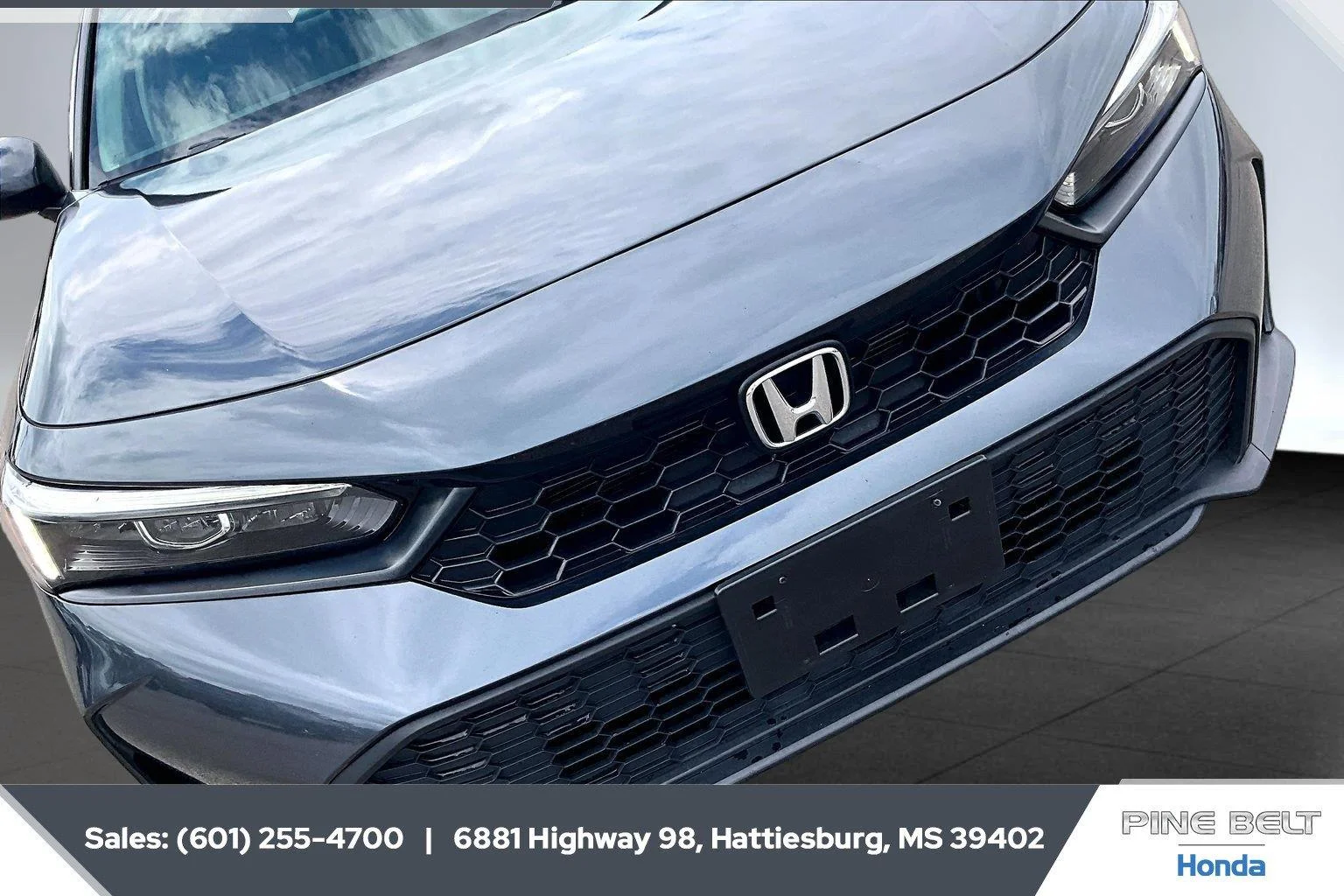 Used 2025 Meteorite Gray Metallic Honda LX image 21