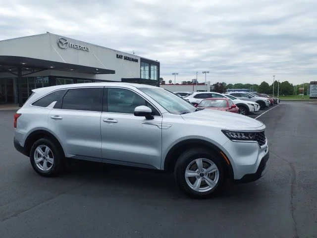 2022 Kia Sorento LX