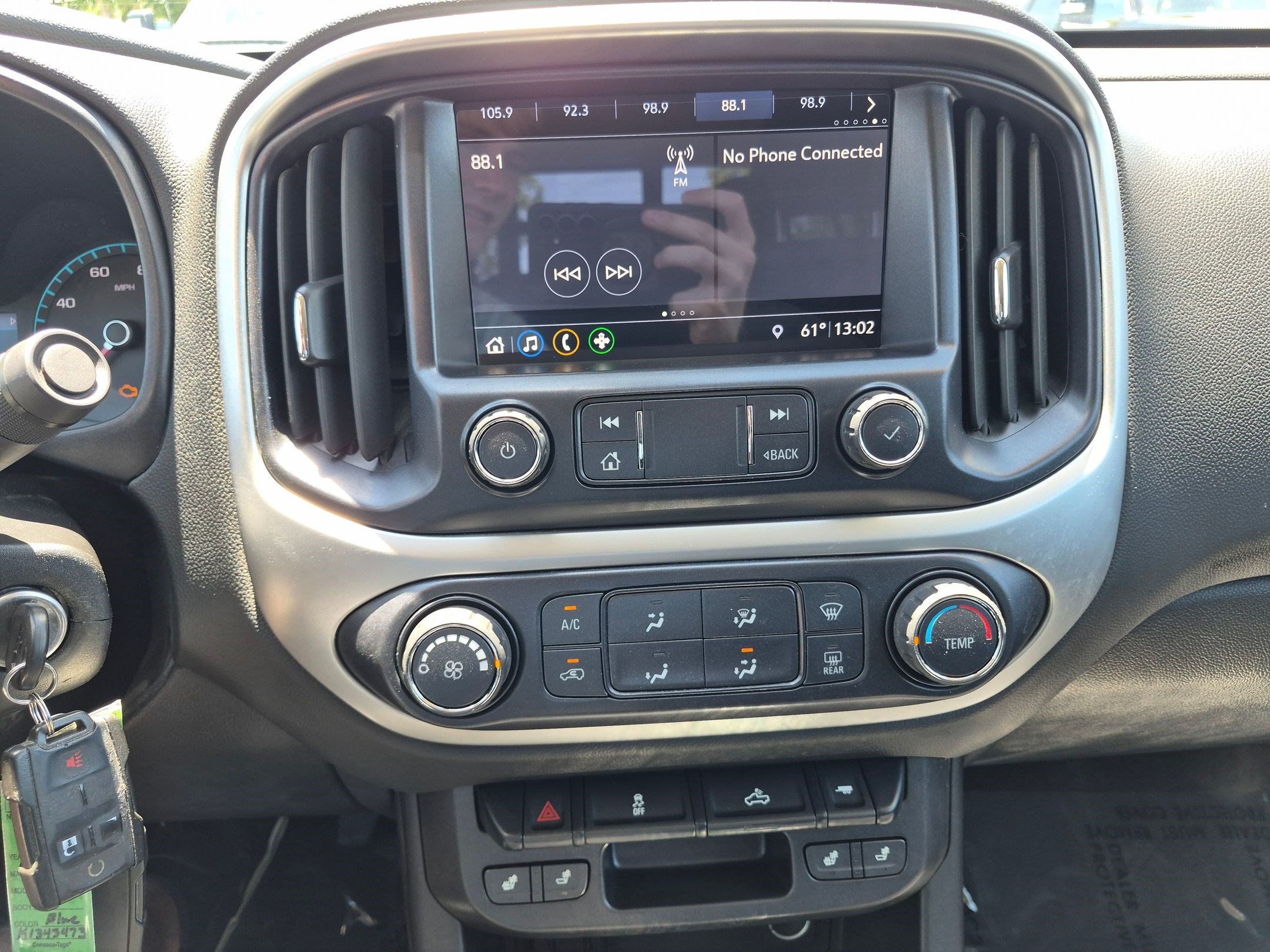 Used 2019 Pacific Blue Metallic Chevrolet 4WD LT image 22