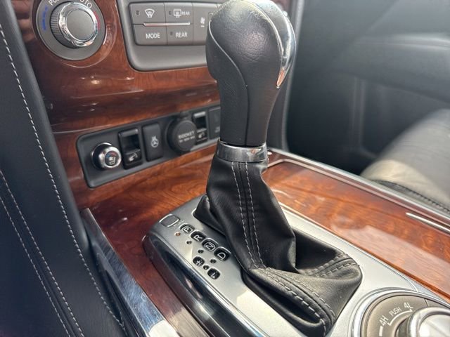 Used 2017 Black INFINITI Limited image 26