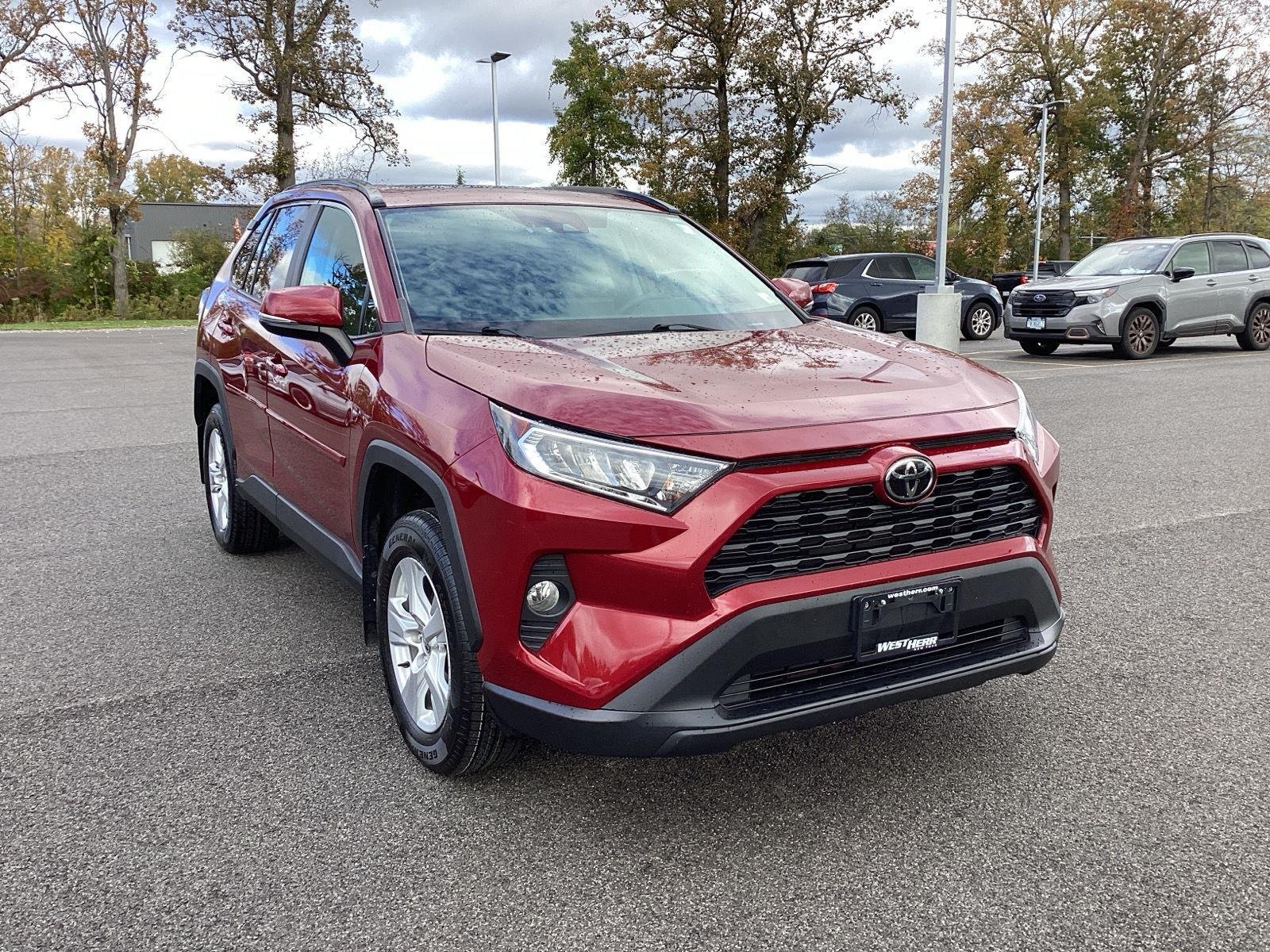 Used 2021 Ruby Flare Pearl Toyota XLE image 11