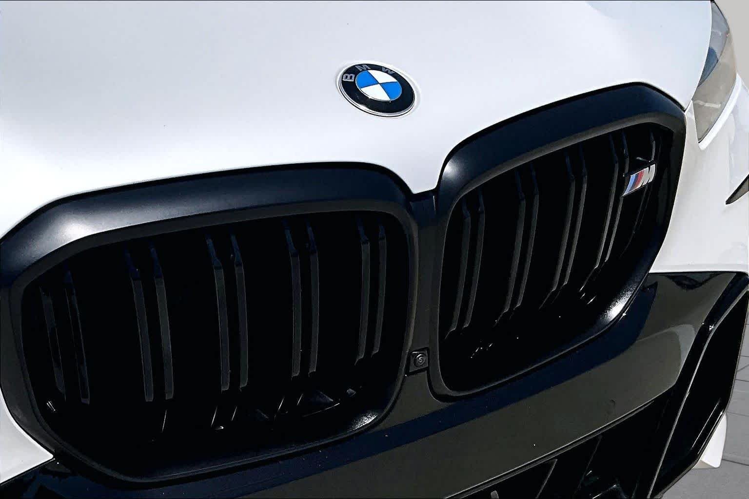 Used 2024 Mineral White Metallic BMW M60i image 28