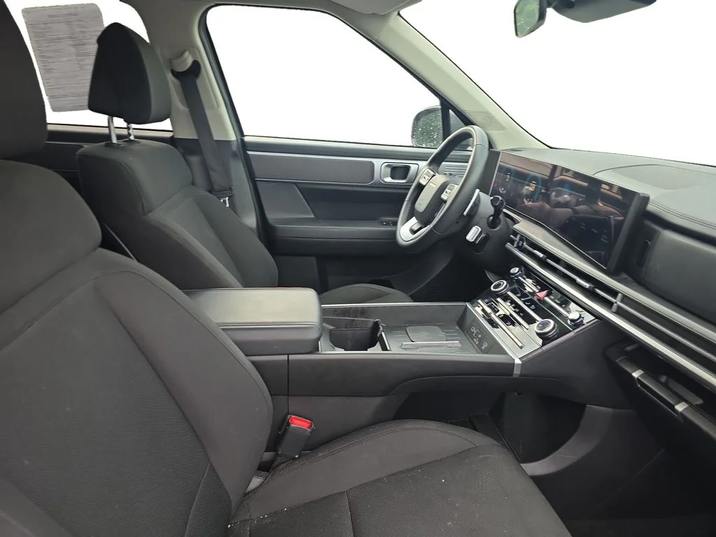 Used 2025 Gray Hyundai SE image 24