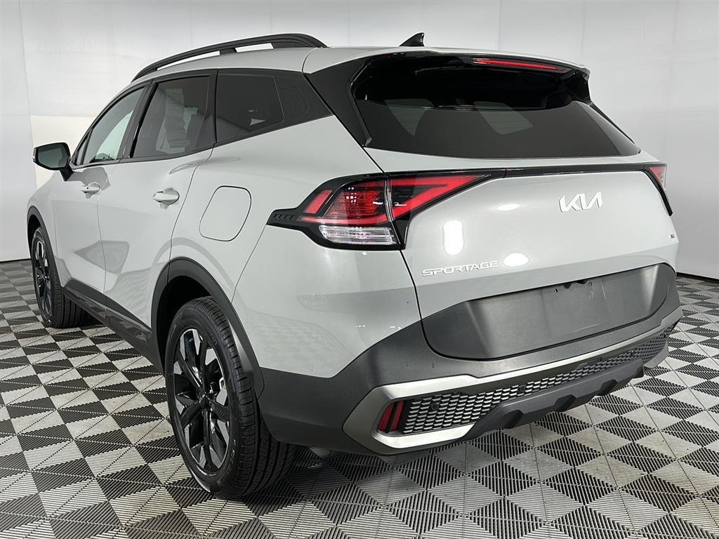Used 2024 Wolf Gray Kia X-Line image 22