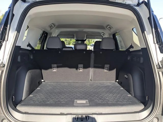 New 2026 Oxford White Ford Badlands® image 11