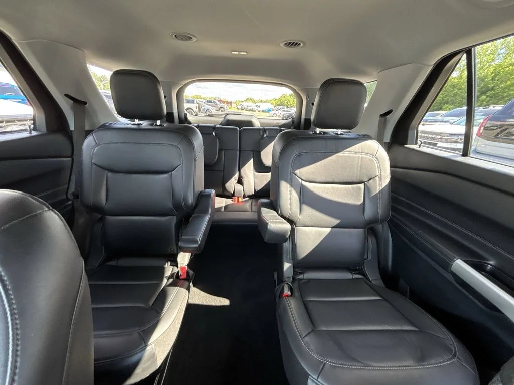 Used 2023 Gray Ford XLT image 25