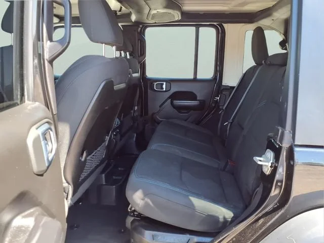 Used 2024  Jeep Rubicon image 20