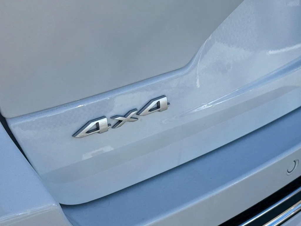 New 2025 White Jeep Overland image 6