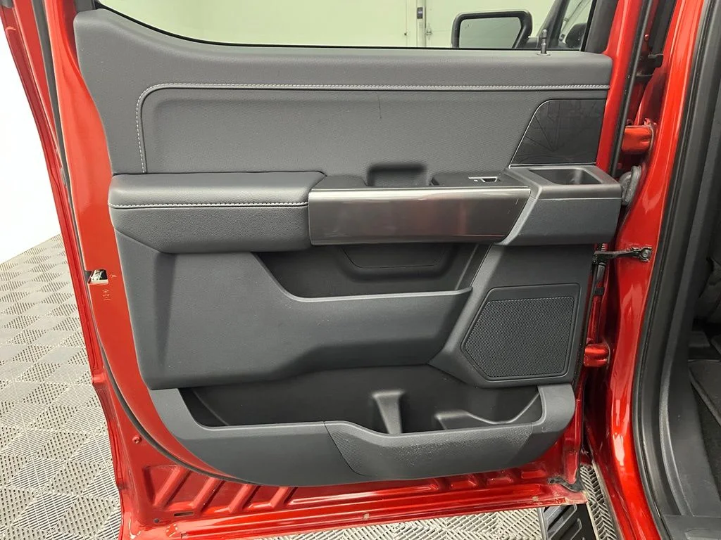 Used 2023 Red Ford XLT image 33