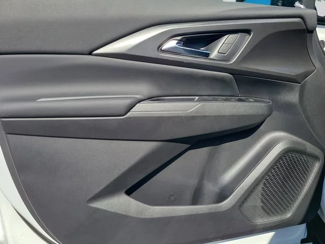 New 2026 Summit White Chevrolet LT image 18
