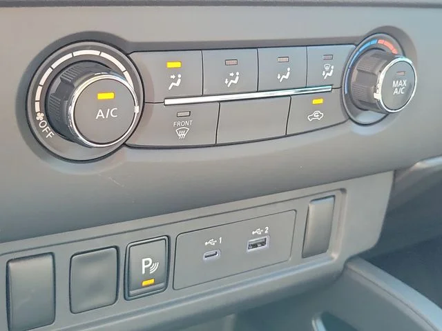New 2026 Glacier White Nissan Crew Cab S image 30