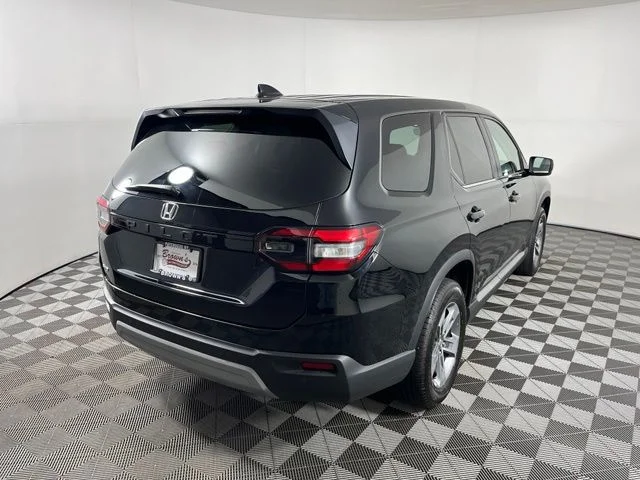 Used 2023  Honda EX-L image 7