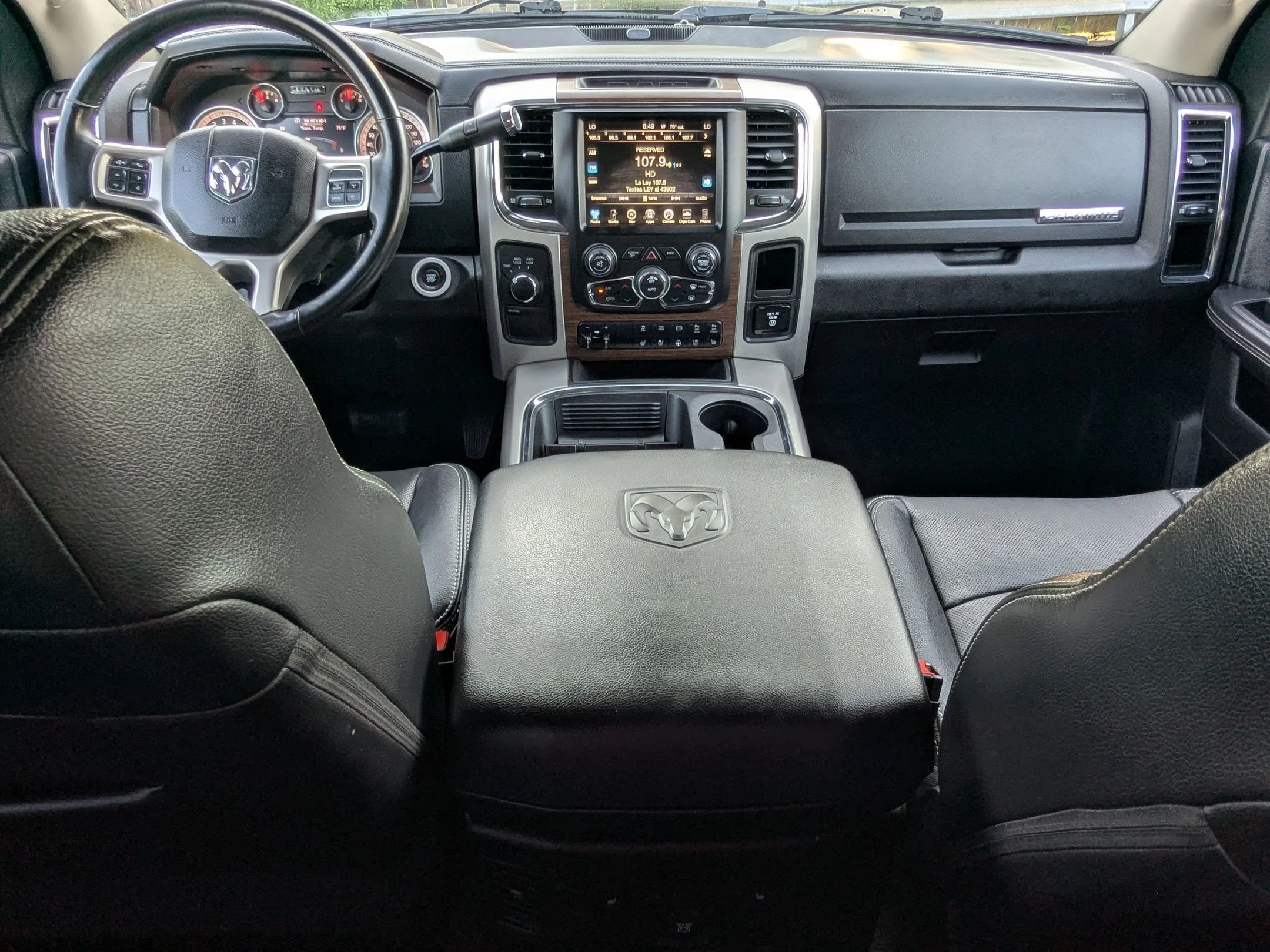 Used 2017 Brilliant Black Crystal Pearlcoat Ram Laramie image 24