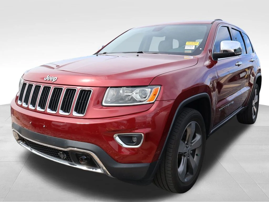 Used 2015 Deep Cherry Red Crystal Pearlcoat Jeep Limited image 3