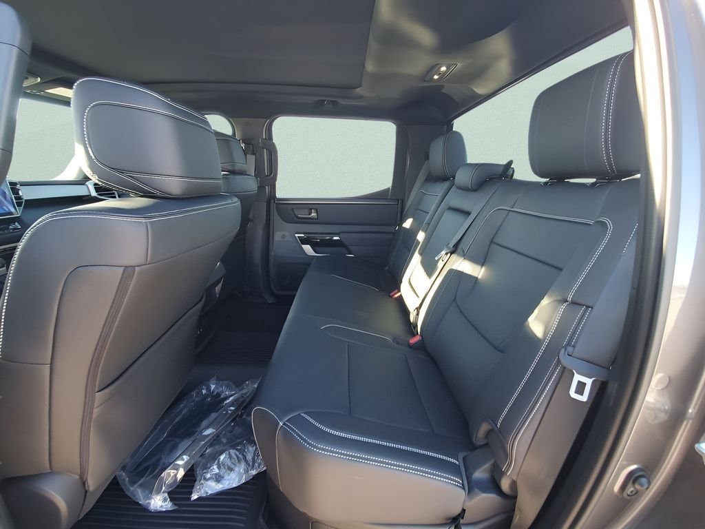 2026 Toyota Tundra Limited - Photo 31