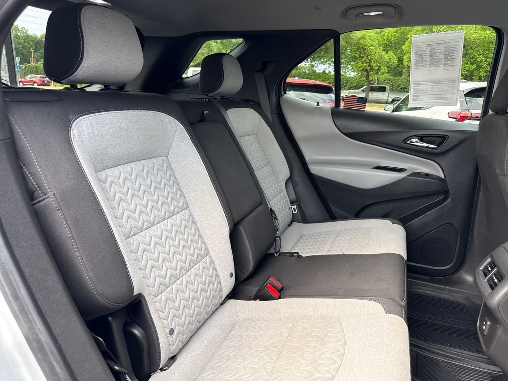 Used 2022 Silver Ice Metallic Chevrolet LT image 24