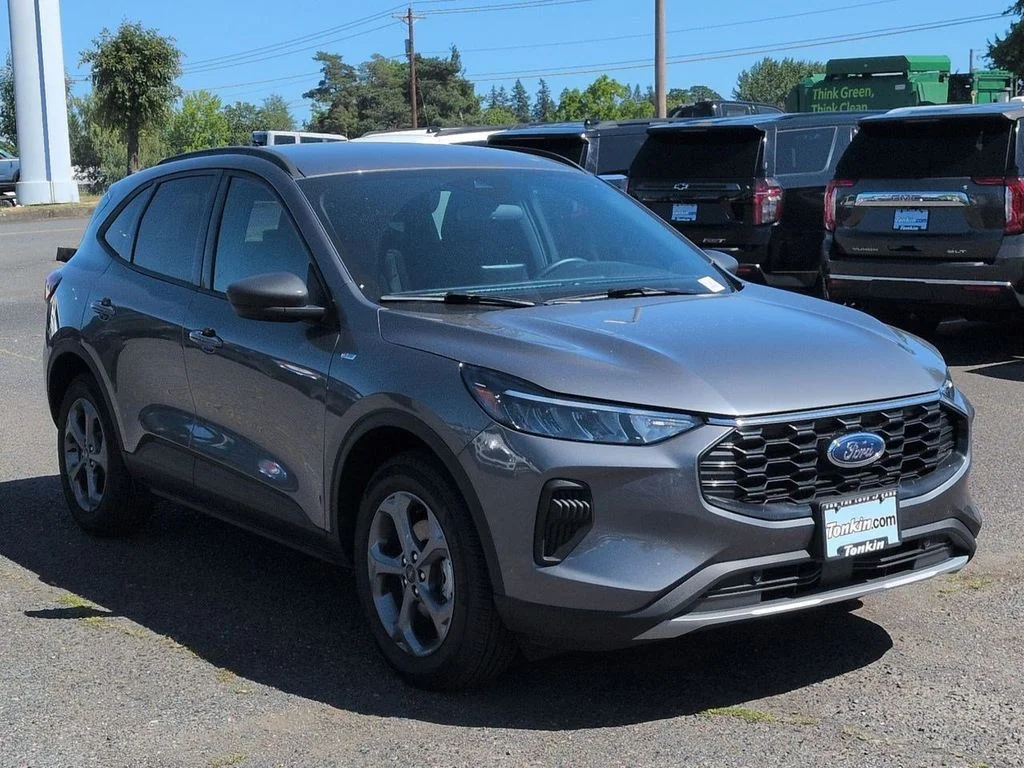 Used 2025 Gray Metallic Ford ST-Line image 7