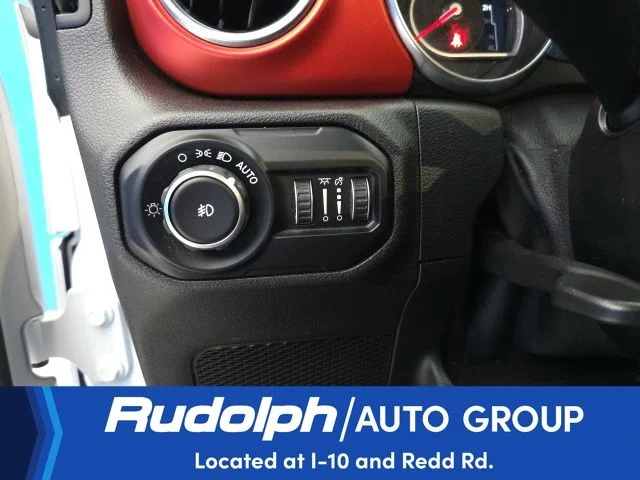 Used 2021 Bright White Clearcoat Jeep Unlimited Rubicon image 14